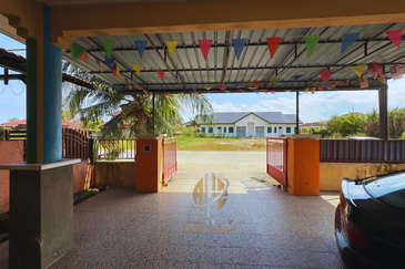 Rumah Semi-D 2 Tingkat di Kg. Wakaf Mempelam, Kuala Terengganu berdekatan Pasaraya NIRWANA