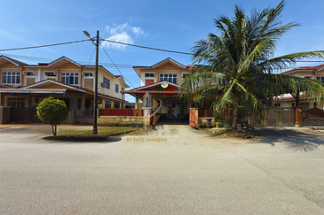 Rumah Semi-D 2 Tingkat di Kg. Wakaf Mempelam, Kuala Terengganu berdekatan Pasaraya NIRWANA