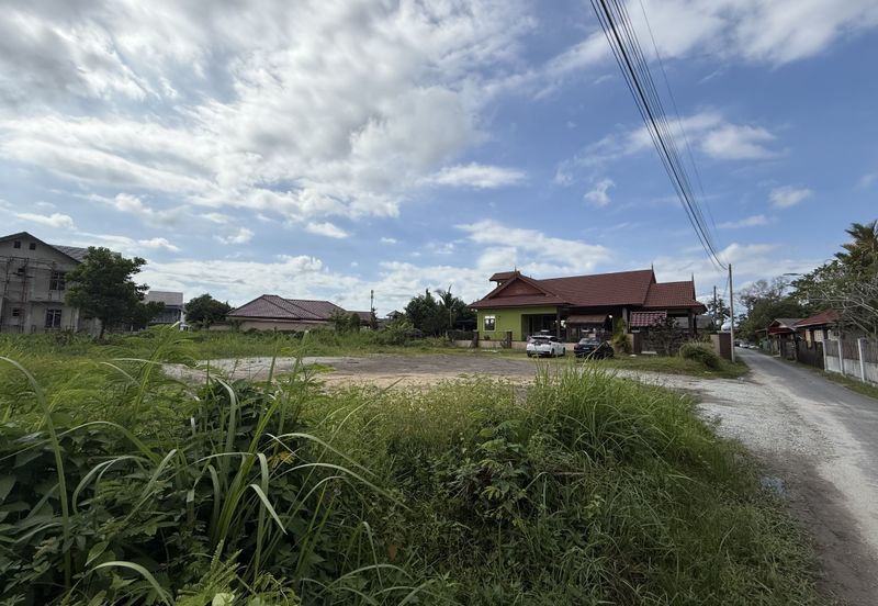 Tanah Lot Banglo bersaiz 764m²  di Bukit Besar, Kuala Terengganu berdekatan SK Tengku Bariah
