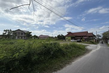 Tanah Lot Banglo bersaiz 764m²  di Bukit Besar, Kuala Terengganu berdekatan SK Tengku Bariah