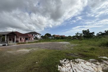 Tanah Lot Banglo bersaiz 764m²  di Bukit Besar, Kuala Terengganu berdekatan SK Tengku Bariah