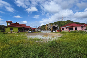 Tanah Lot Banglo bersaiz 764m²  di Bukit Besar, Kuala Terengganu berdekatan SK Tengku Bariah