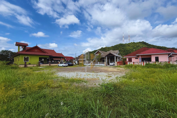 Tanah Lot Banglo bersaiz 764m²  di Bukit Besar, Kuala Terengganu berdekatan SK Tengku Bariah