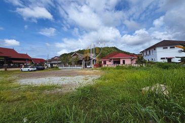 Tanah Lot Banglo bersaiz 764m²  di Bukit Besar, Kuala Terengganu berdekatan SK Tengku Bariah