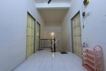 Rumah Teres 2 Tingkat di Taman Desa Mutiara, Gong Badak, Terengganu berdekatan Petron & Perodua Gong Badak