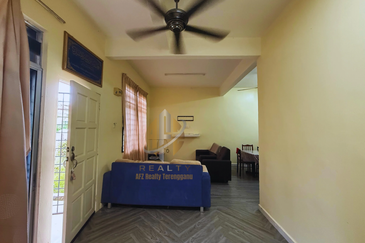 Rumah Teres 2 Tingkat di Taman Desa Mutiara, Gong Badak, Terengganu berdekatan Petron & Perodua Gong Badak