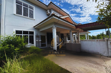 Rumah Teres 2 Tingkat di Taman Desa Mutiara, Gong Badak, Terengganu berdekatan Petron & Perodua Gong Badak
