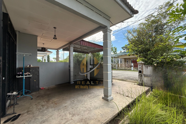 Rumah Teres 2 Tingkat di Taman Desa Mutiara, Gong Badak, Terengganu berdekatan Petron & Perodua Gong Badak