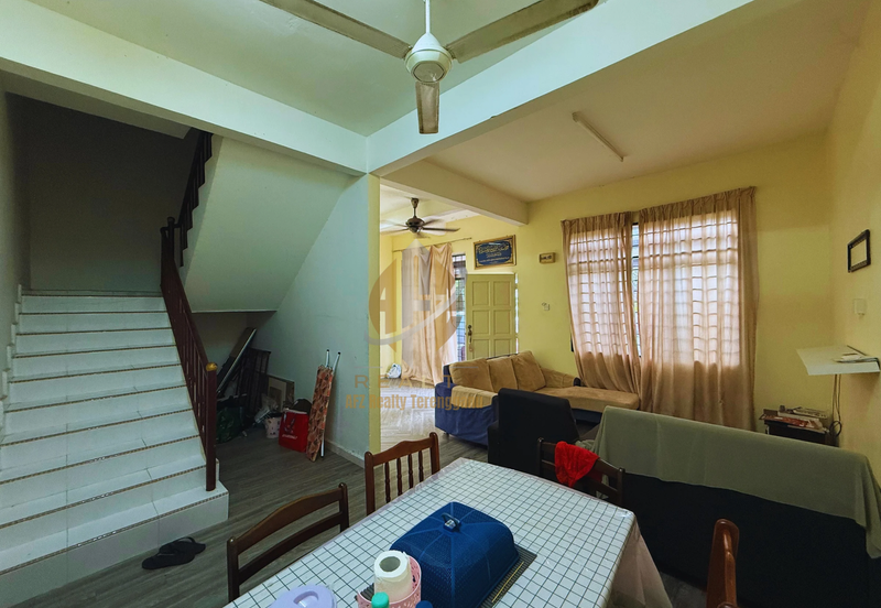 Rumah Teres 2 Tingkat di Taman Desa Mutiara, Gong Badak, Terengganu berdekatan Petron & Perodua Gong Badak