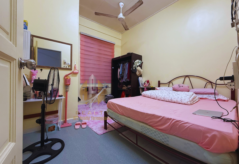 Rumah Teres 2 Tingkat di Taman Desa Mutiara, Gong Badak, Terengganu berdekatan Petron & Perodua Gong Badak