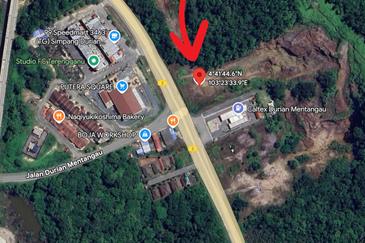 3 Tanah Lot Kedai bersaiz 130m²  di Durian Mentangau, Dungun, Terengganu sebelah Stesen Caltex