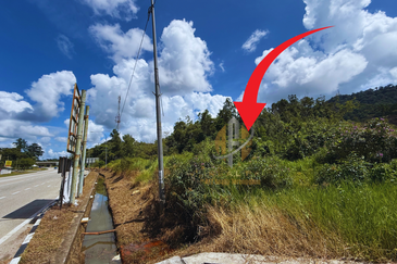3 Tanah Lot Kedai bersaiz 130m²  di Durian Mentangau, Dungun, Terengganu sebelah Stesen Caltex