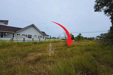 Tanah Lot Banglo bersaiz 660m²  di Kuala Terengganu Golf Resort (KTGR), Tok Jembal, Terengganu mangadap Tasik & Padang Golf