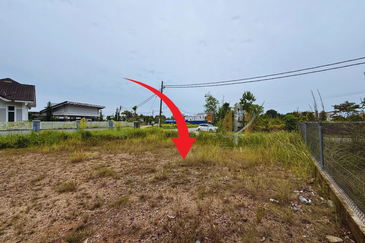 Tanah Lot Banglo bersaiz 660m²  di Kuala Terengganu Golf Resort (KTGR), Tok Jembal, Terengganu mangadap Tasik & Padang Golf