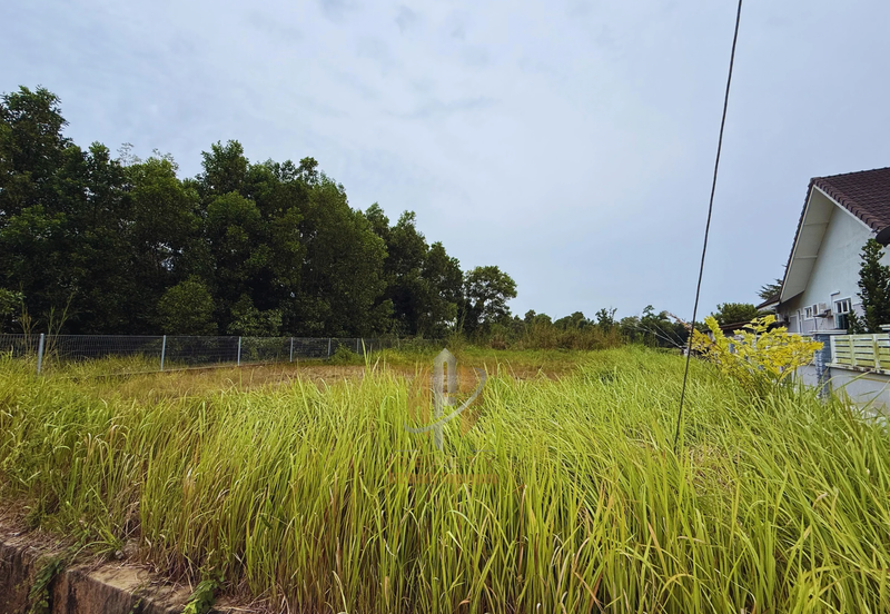 Tanah Lot Banglo bersaiz 660m²  di Kuala Terengganu Golf Resort (KTGR), Tok Jembal, Terengganu mangadap Tasik & Padang Golf