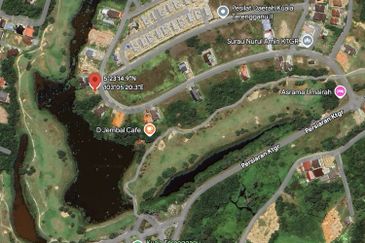 Tanah Lot Banglo bersaiz 660m²  di Kuala Terengganu Golf Resort (KTGR), Tok Jembal, Terengganu mangadap Tasik & Padang Golf