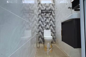 2 Unit Rumah Semi-D Setingkat di Kg. Alur Tuman, Marang, Terengganu berdekatan Pantai Kelulut