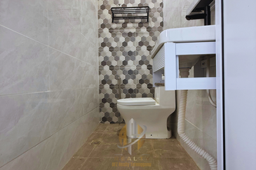 2 Unit Rumah Semi-D Setingkat di Kg. Alur Tuman, Marang, Terengganu berdekatan Pantai Kelulut