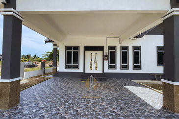 2 Unit Rumah Semi-D Setingkat di Kg. Alur Tuman, Marang, Terengganu berdekatan Pantai Kelulut