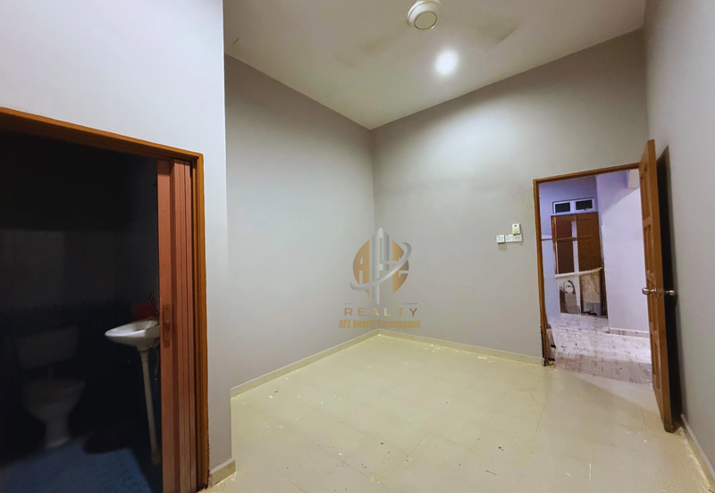 Rumah Semi-D Setingkat di Taman Desa Darul Iman, Gong Badak, Terengganu