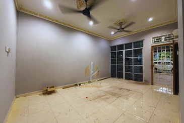 Rumah Semi-D Setingkat di Taman Desa Darul Iman, Gong Badak, Terengganu