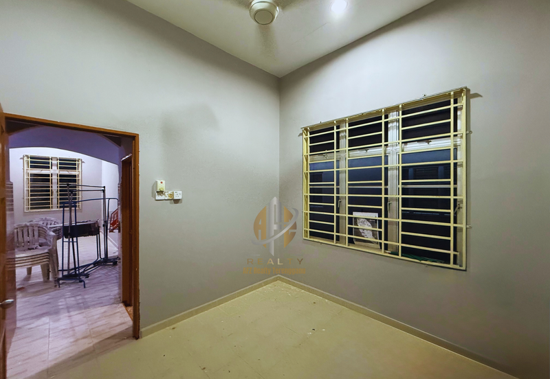 Rumah Semi-D Setingkat di Taman Desa Darul Iman, Gong Badak, Terengganu