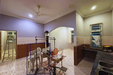 Rumah Semi-D Setingkat di Taman Desa Darul Iman, Gong Badak, Terengganu