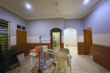 Rumah Semi-D Setingkat di Taman Desa Darul Iman, Gong Badak, Terengganu