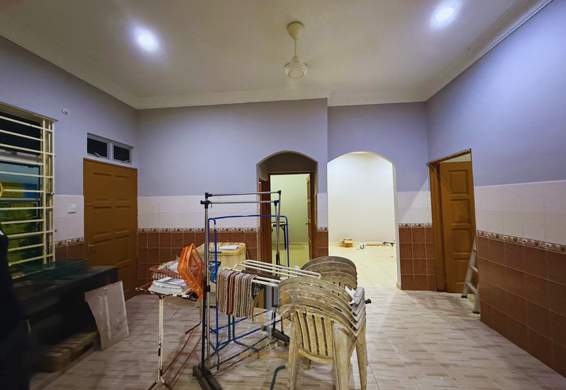 Rumah Semi-D Setingkat di Taman Desa Darul Iman, Gong Badak, Terengganu