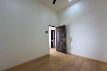 Rumah Banglo Moden 2 Tingkat dengan Kolam Renang di Kg. Durian Burung, Kuala Terengganu