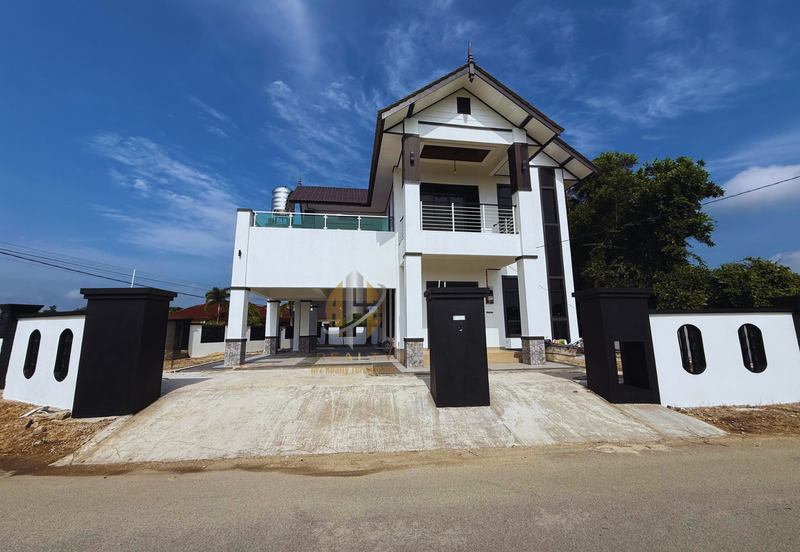 Rumah Banglo Moden 2 Tingkat dengan Kolam Renang di Kg. Durian Burung, Kuala Terengganu