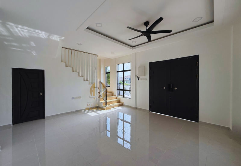 Rumah Banglo Moden 2 Tingkat dengan Kolam Renang di Kg. Durian Burung, Kuala Terengganu