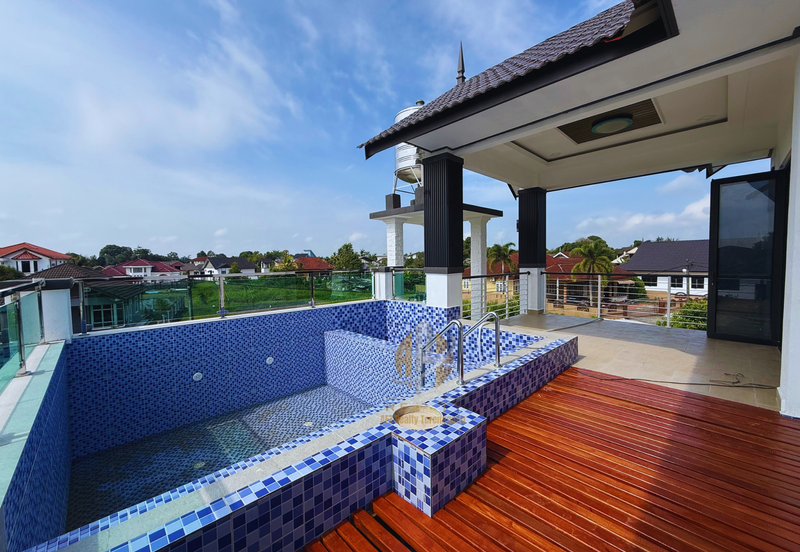 Rumah Banglo Moden 2 Tingkat dengan Kolam Renang di Kg. Durian Burung, Kuala Terengganu