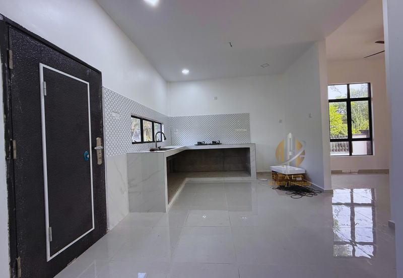 Rumah Banglo Moden 2 Tingkat dengan Kolam Renang di Kg. Durian Burung, Kuala Terengganu