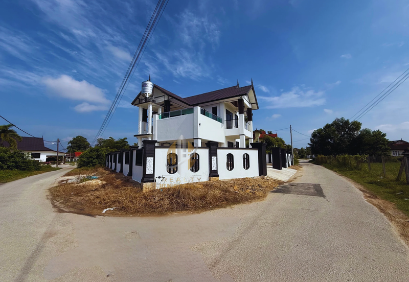 Rumah Banglo Moden 2 Tingkat dengan Kolam Renang di Kg. Durian Burung, Kuala Terengganu