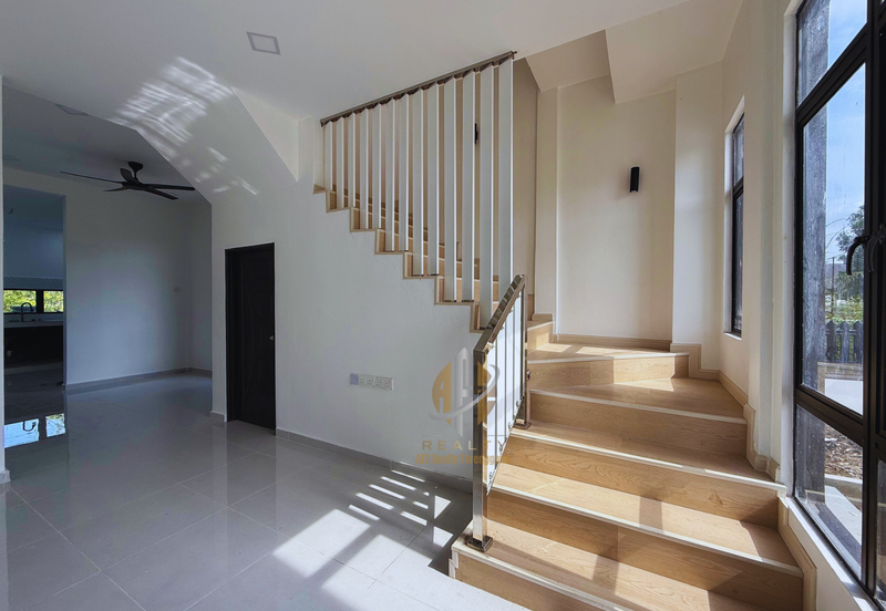 Rumah Banglo Moden 2 Tingkat dengan Kolam Renang di Kg. Durian Burung, Kuala Terengganu