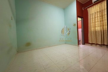 Rumah Semi-D Setingkat di Taman Perdana Jaya, Serada, Kuala Terengganu, Terengganu