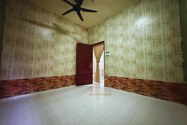 Rumah Semi-D Setingkat di Taman Perdana Jaya, Serada, Kuala Terengganu, Terengganu