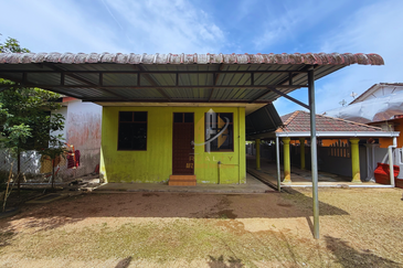 Rumah Semi-D Setingkat di Taman Perdana Jaya, Serada, Kuala Terengganu, Terengganu