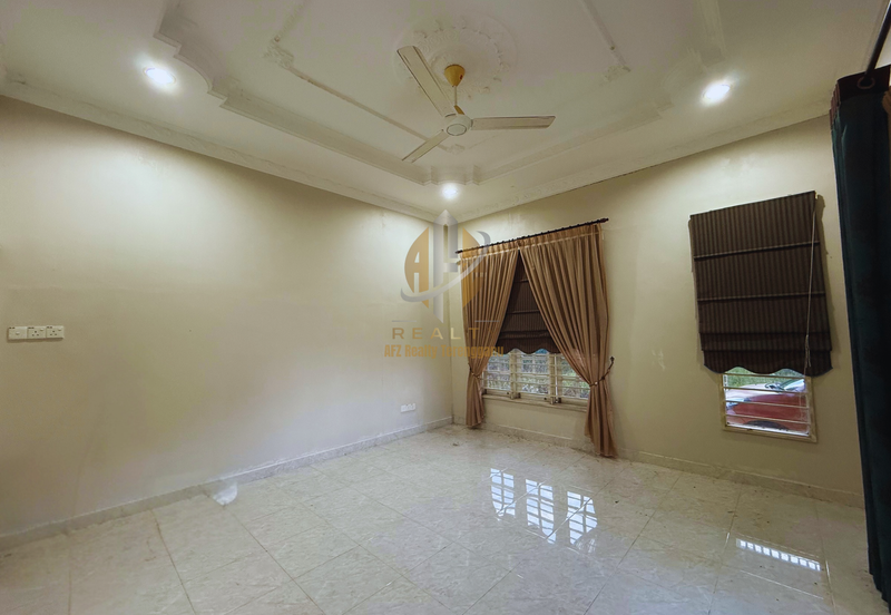 Rumah Banglo Setingkat di Kg. Undang, Kuala Terengganu, Terengganu berdekatan Stesen Minyak Petron