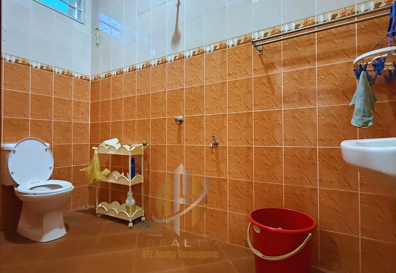 Rumah Banglo Setingkat di Kg. Undang, Kuala Terengganu, Terengganu berdekatan Stesen Minyak Petron