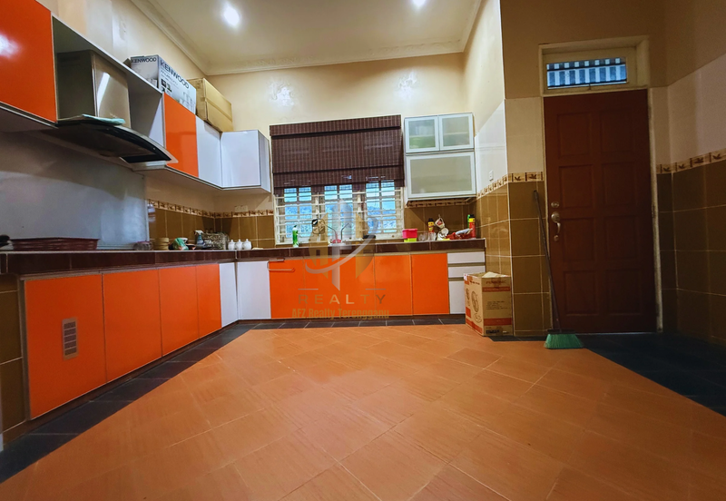 Rumah Banglo Setingkat di Kg. Undang, Kuala Terengganu, Terengganu berdekatan Stesen Minyak Petron