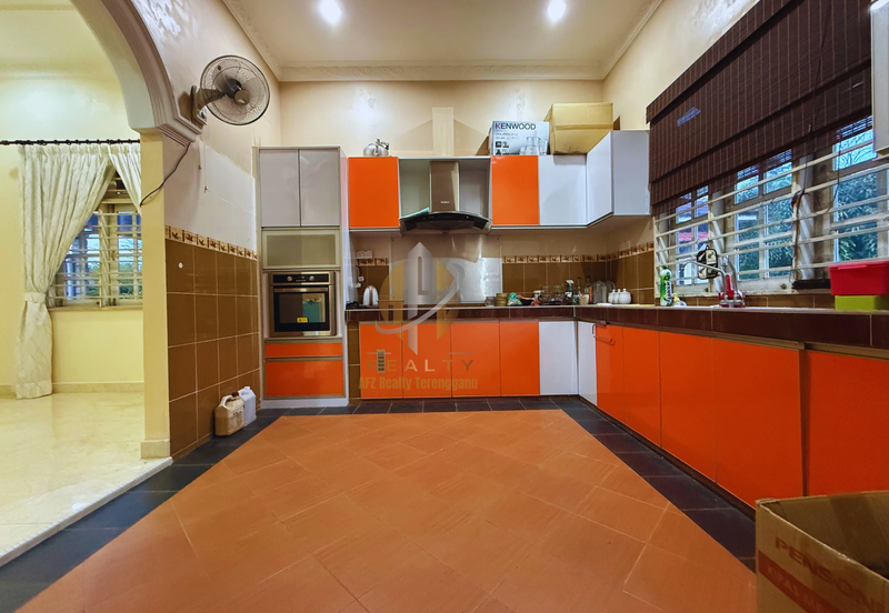 Rumah Banglo Setingkat di Kg. Undang, Kuala Terengganu, Terengganu berdekatan Stesen Minyak Petron