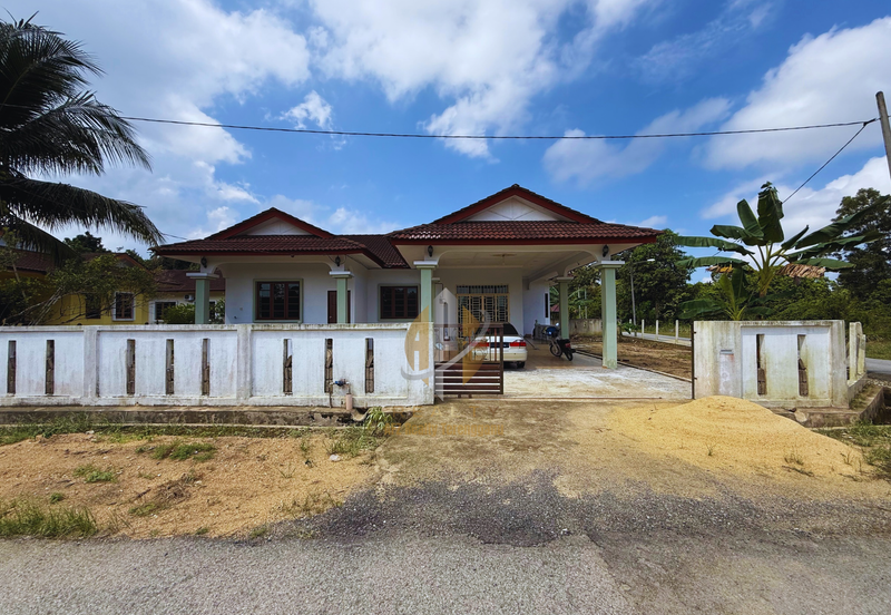 [BAWAH HARGA MARKET] Rumah Banglo Setingkat yang luas di Pekan Bukit Payong, Terengganu