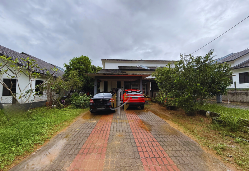 Rumah Semi-D Setingkat di Taman Perumahan Cherang Cina, Durian Guling, Marang, Terengganu