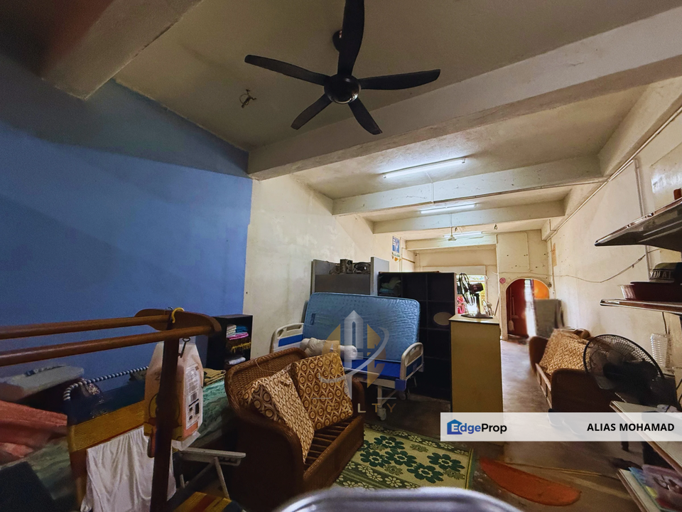 Shoplot 2 Tingkat di Taman Desa Pusu Tiga, Kuala Nerus, Terengganu , Terengganu, 