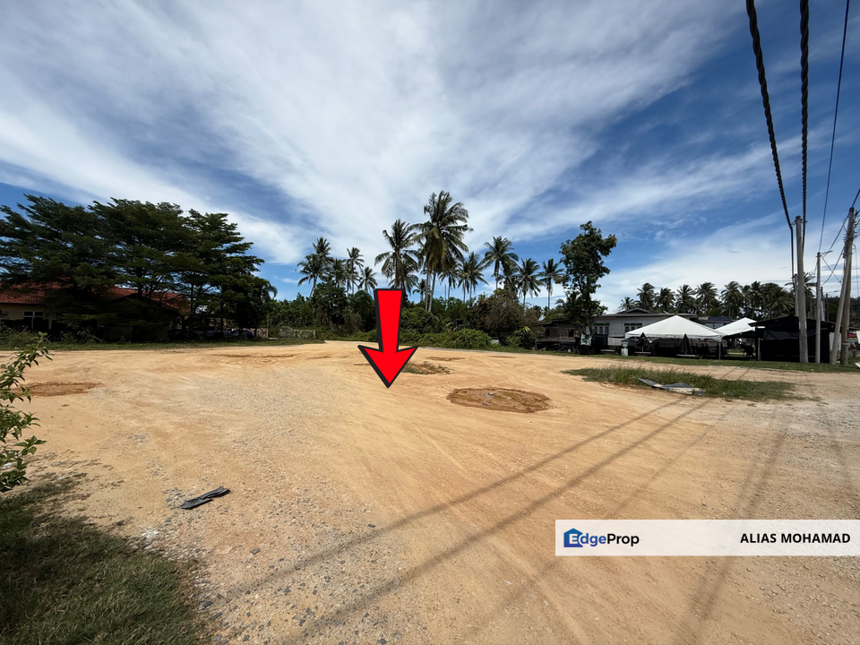 Tanah Gred A bersaiz 0.387 ekar  di Kg. Pengkalan Atap, Batu Rakit, Terengganu tepi Jalan Utama Kuala Terengganu - Kota Bharu, Terengganu, Bukit Rakit