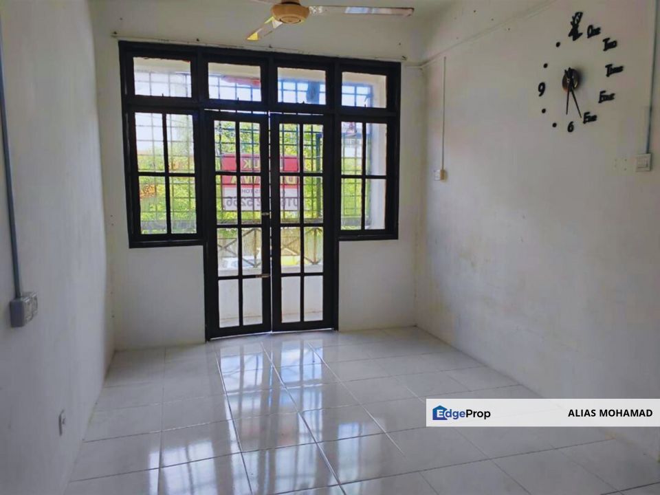 Rumah corner lot di Tingkat 1 Flat Seri Kolam, Kuala Terengganu, Terengganu, Terengganu, Kuala Terengganu