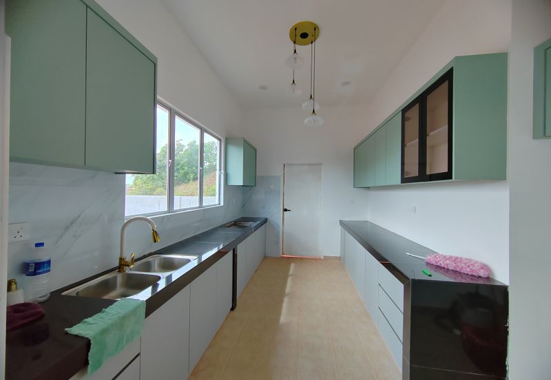 𝐑𝐔𝐌𝐀𝐇 𝐁𝐀𝐍𝐆𝐋𝐎 &  𝐒𝐄𝐌𝐈-𝐃 𝐒𝐄𝐓𝐈𝐍𝐆𝐊𝐀𝐓 𝐄𝐊𝐒𝐊𝐋𝐔𝐒𝐈𝐅 𝐌𝐄𝐖𝐀𝐇 & 𝐌𝐎𝐃𝐄𝐍 𝐃𝐈 𝐖𝐀𝐊𝐀𝐅 𝐓𝐀𝐏𝐀𝐈, 𝐌𝐀𝐑𝐀𝐍𝐆