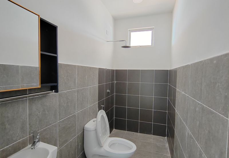 𝐑𝐔𝐌𝐀𝐇 𝐁𝐀𝐍𝐆𝐋𝐎 &  𝐒𝐄𝐌𝐈-𝐃 𝐒𝐄𝐓𝐈𝐍𝐆𝐊𝐀𝐓 𝐄𝐊𝐒𝐊𝐋𝐔𝐒𝐈𝐅 𝐌𝐄𝐖𝐀𝐇 & 𝐌𝐎𝐃𝐄𝐍 𝐃𝐈 𝐖𝐀𝐊𝐀𝐅 𝐓𝐀𝐏𝐀𝐈, 𝐌𝐀𝐑𝐀𝐍𝐆